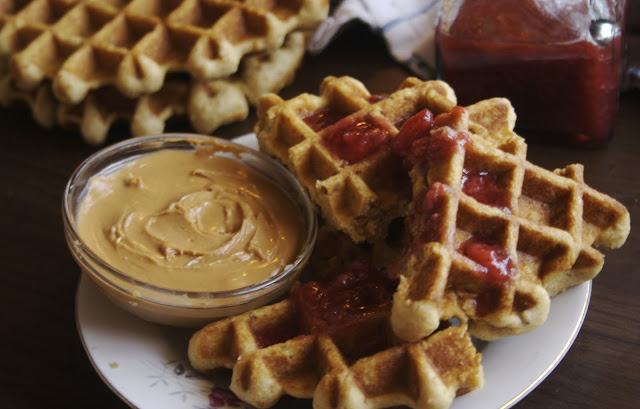 PB&J Waffles | FOODIEaholic.com #recipe #cooking #waffles #peanutbutter #jelly #lunch