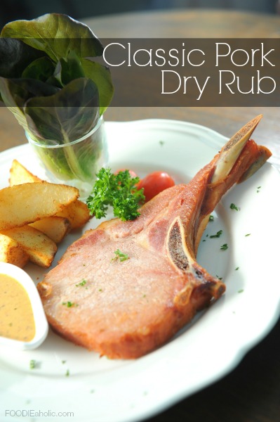 Classic Pork Dry Rub | FOODIEaholic.com #recipe #cooking #grilling #seasoning #rub #pork