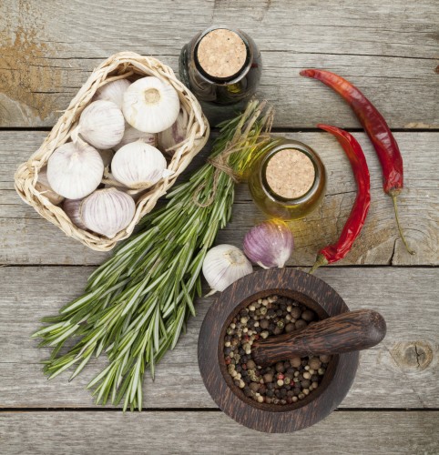 Rosemary Garlic Dry Rub | FOODIEaholic.com #recipe #cooking #grilling #seasoning #rub #chicken #poultry