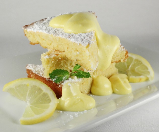 Flourless Lemon Almond Cake | FOODIEaholic.com #recipe #cooking #baking #dessert #cake #flourless #lemon #almond #Passover #holiday