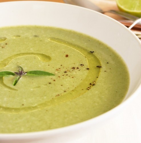 Spring Sweet Pea Soup | FOODIEaholic.com #recipe #cooking #soup #chilled #appetizer #peas #spring