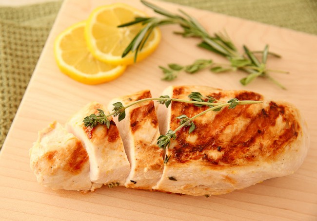 Summer Marinade | FOODIEaholic.com #recipe #cooking #grilling #chicken #marinade