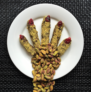 Pistachio Witches' Fingers | FOODIEaholic.com #treat #holiday #Halloween #festive #pistachio